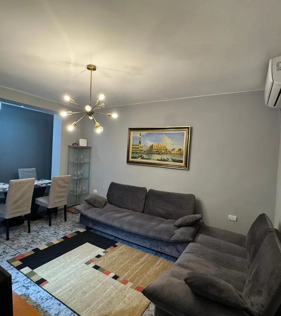 Your House In Tirana 0*,